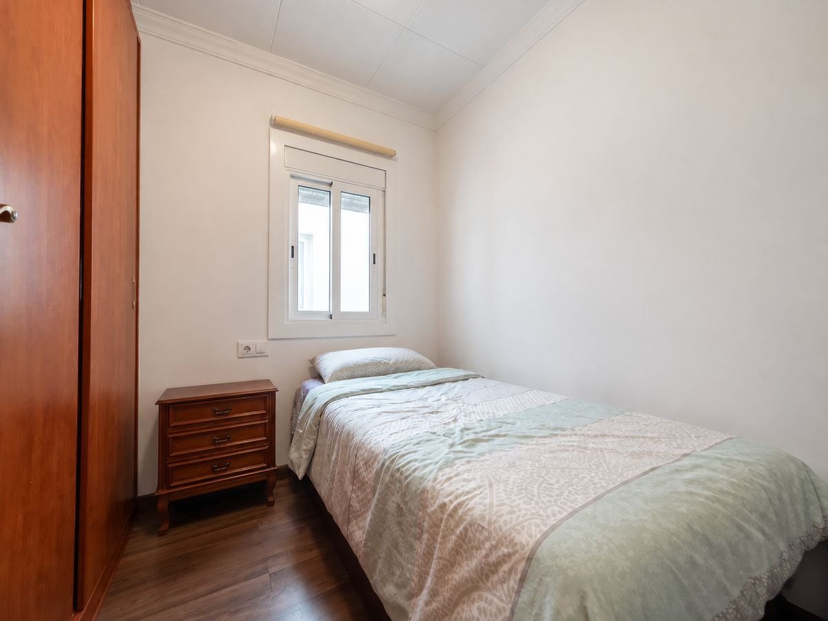 Second room, usable as a bedroom or study
